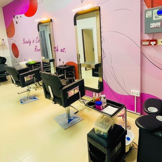 Glow Boosting One Or Two Sessions Of Hydra Facial With Rf Tightening Anam Abid Beauty Salon Dubai UAE