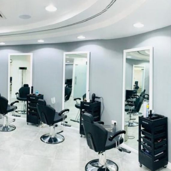 Wash And Blow-Dry Herz Beauty Salon Dubai UAE