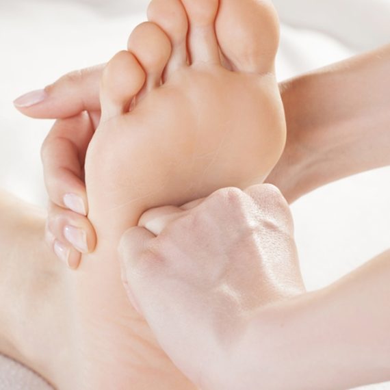30-Minute Foot Reflexology Herz Beauty Salon Dubai UAE
