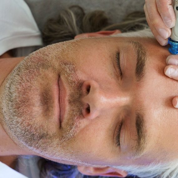 Revitalize Your Look With 60-Minute Deep Cleaning Or Hydra Facial Maison Privee Arabia Dubai UAE