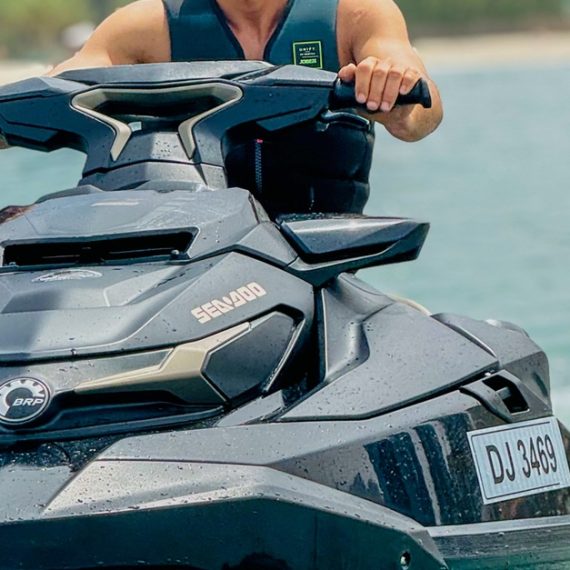 Yacht dream team water sports Dubai UAE
