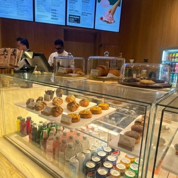 Dine Your Way: Aed 100