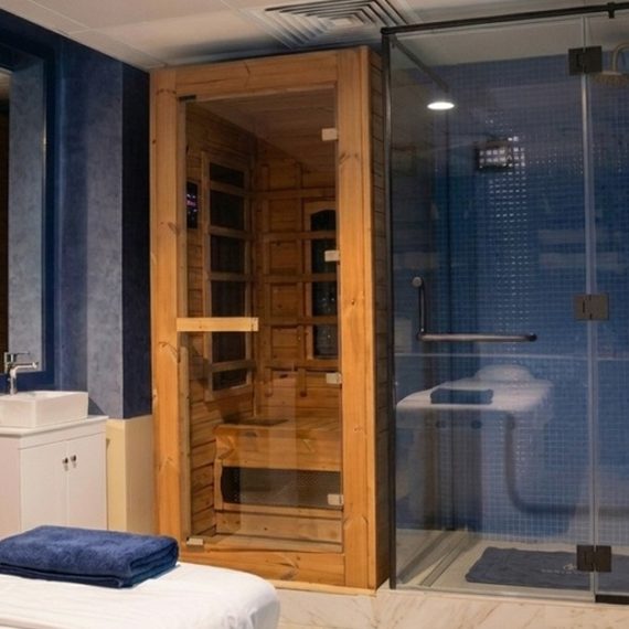 Infrared Sauna + Relaxation
